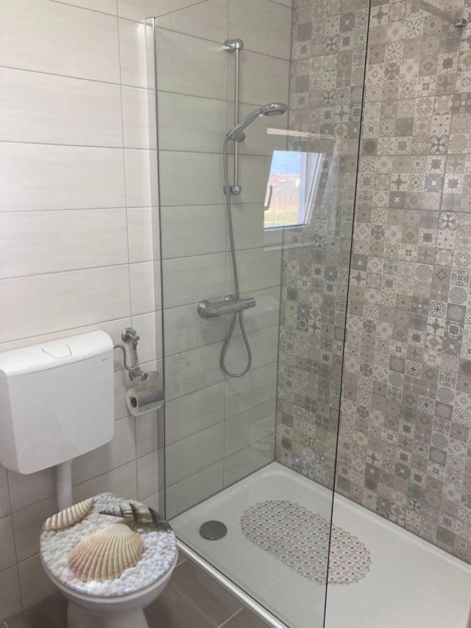 Apartmani Dorijan Vrsi Buitenkant foto