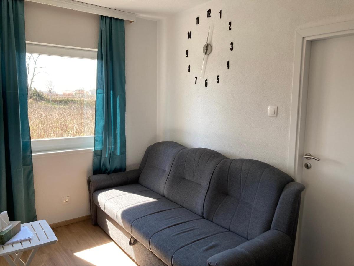 Apartmani Dorijan Vrsi Buitenkant foto